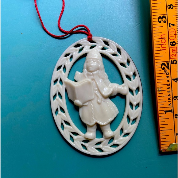 Lenox Christmas ornament - Picture 1 of 3